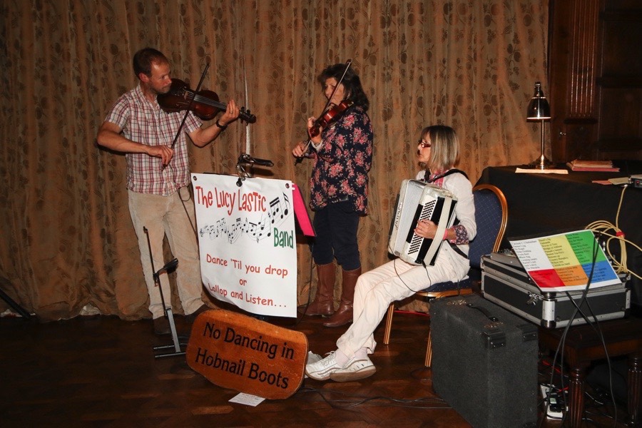 lucy lastic band, barn dance devon, barn dance somerset, ceilidh devon, ceilidh somerset